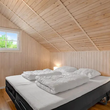 Anu - 300m To The Fjord By Interhome